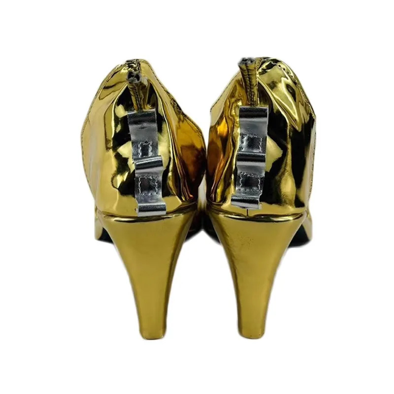 2025 11 Burnice Whita zapatos  - Burnice Cosplay Prop reseña y precio